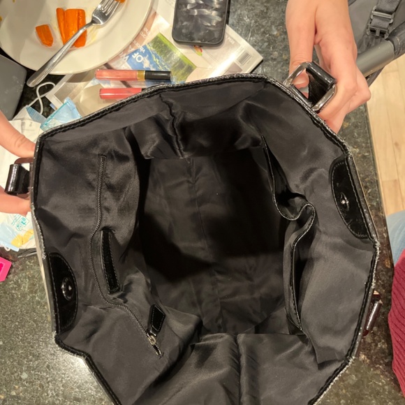 Burberry Victoria Nova Check Bag - Picture 4 of 7